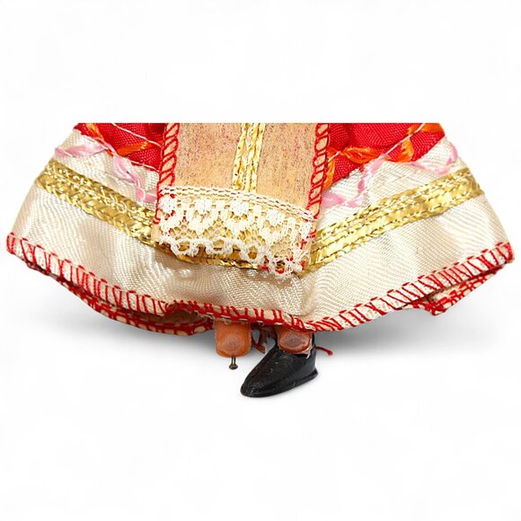 Vintage European Folk Costume Doll - Picture 4 of 6